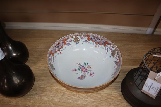 A Chinese famille rose mandarin bowl, Qianlong diameter 26cm